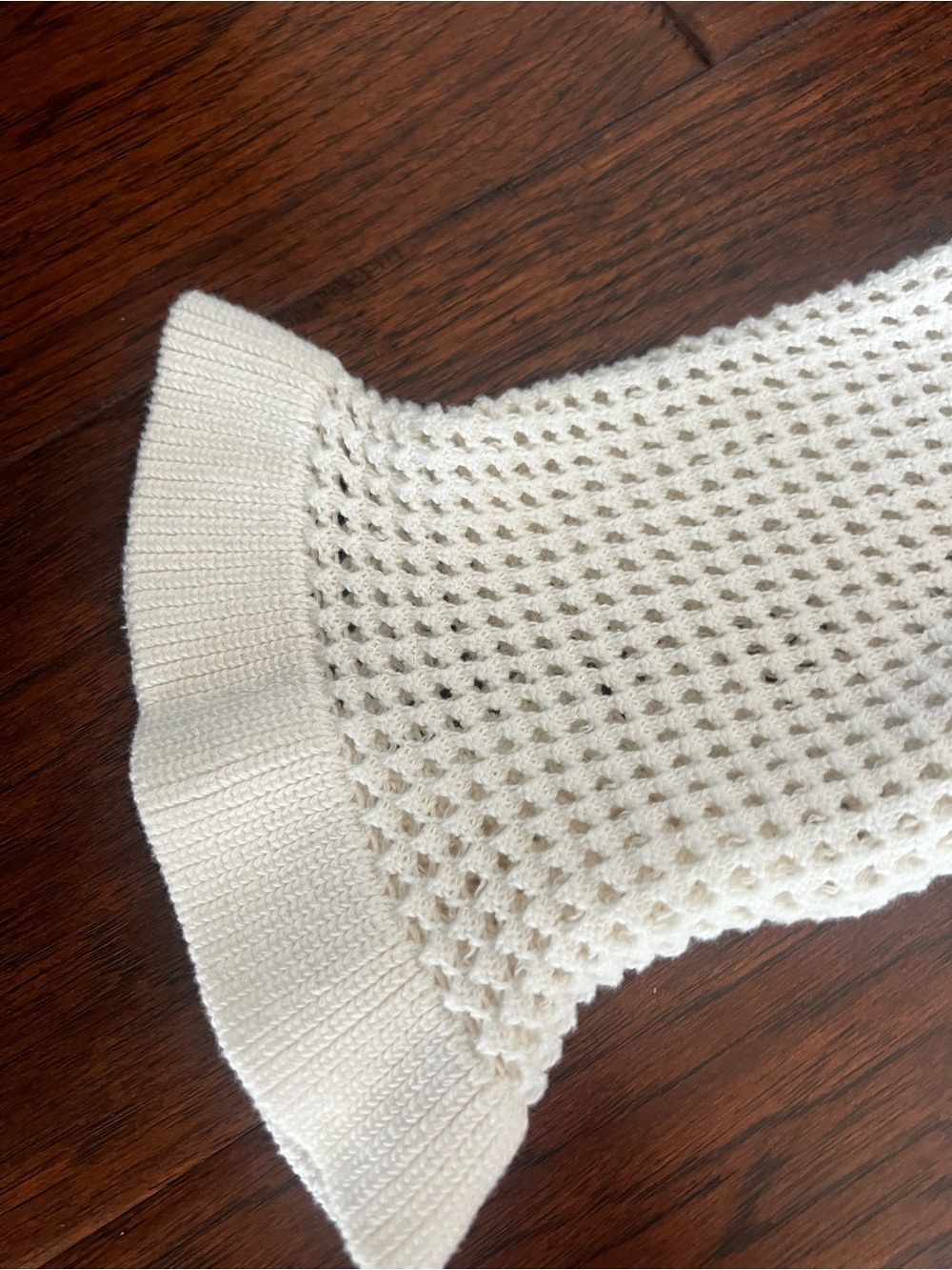 Ann Taylor Factory Cream Ruffle Sleeve Knit Sweater | Size Medium-runs smaller - Picture 4 of 6